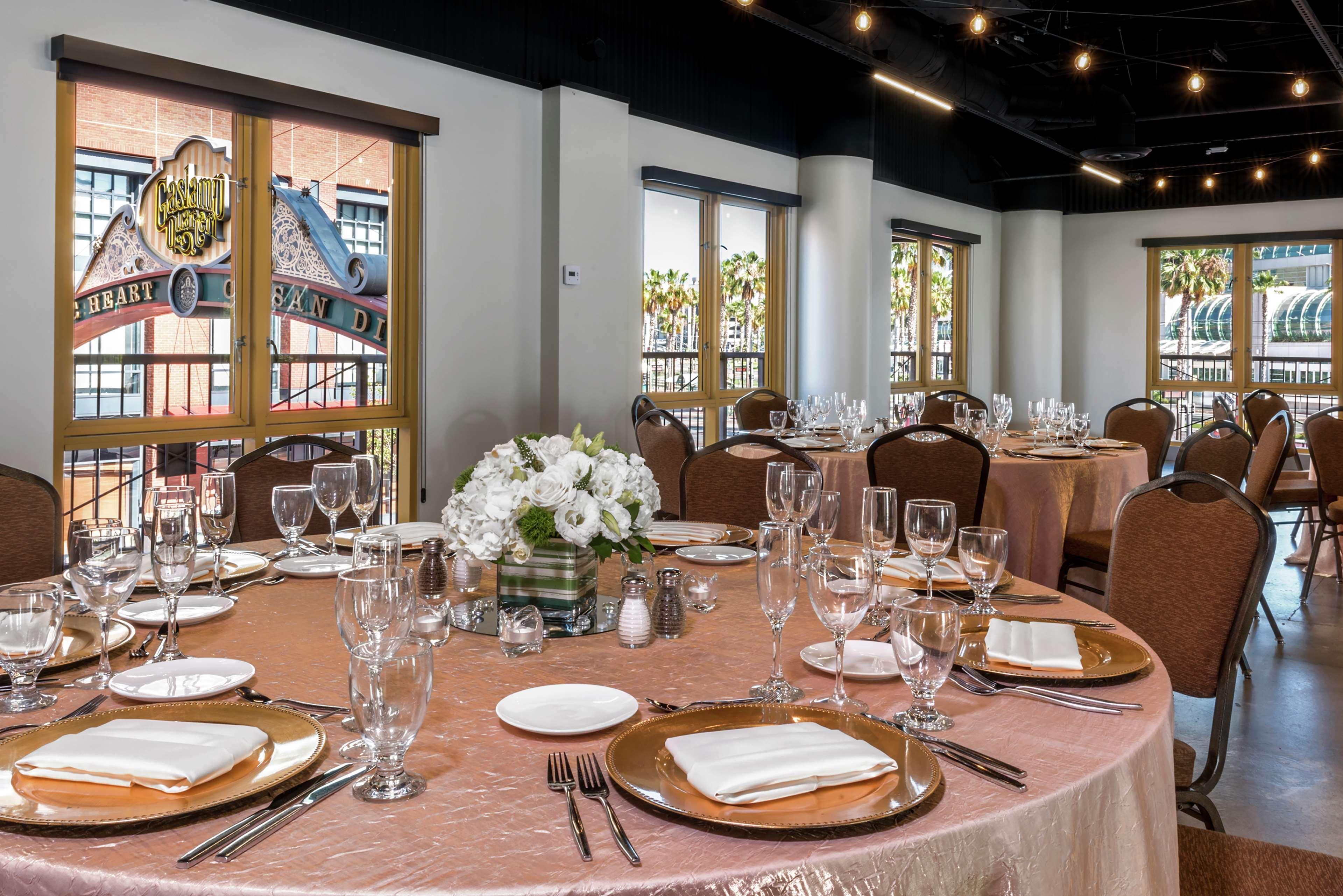 Hilton San Diego Gaslamp Quarter Bagian luar foto